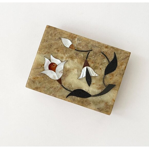 Floral Abalone Inlaid Soapstone Vintage Trinket Box | Jewelry box | Ring Dish - Picture 9 of 9